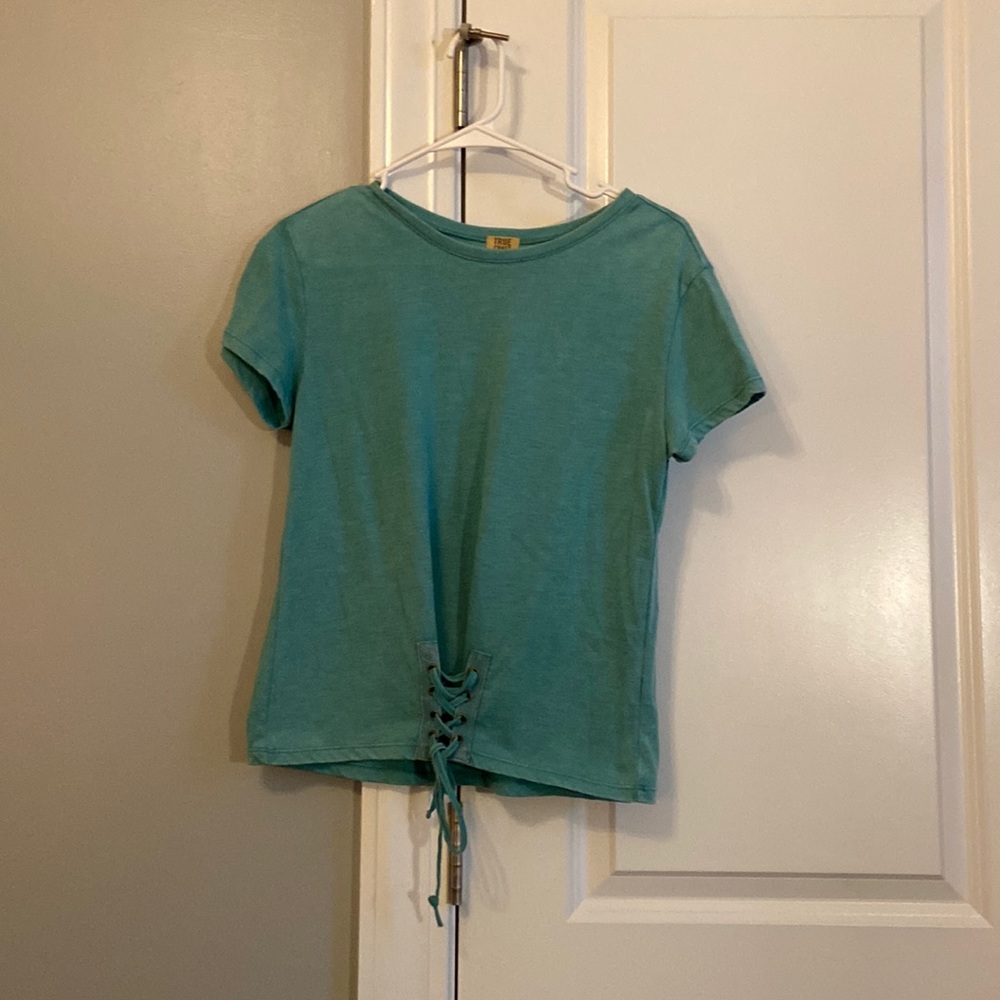 t-shirt with tie